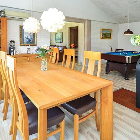 Amazing Home In Blavand With Sauna Eksteriør billede