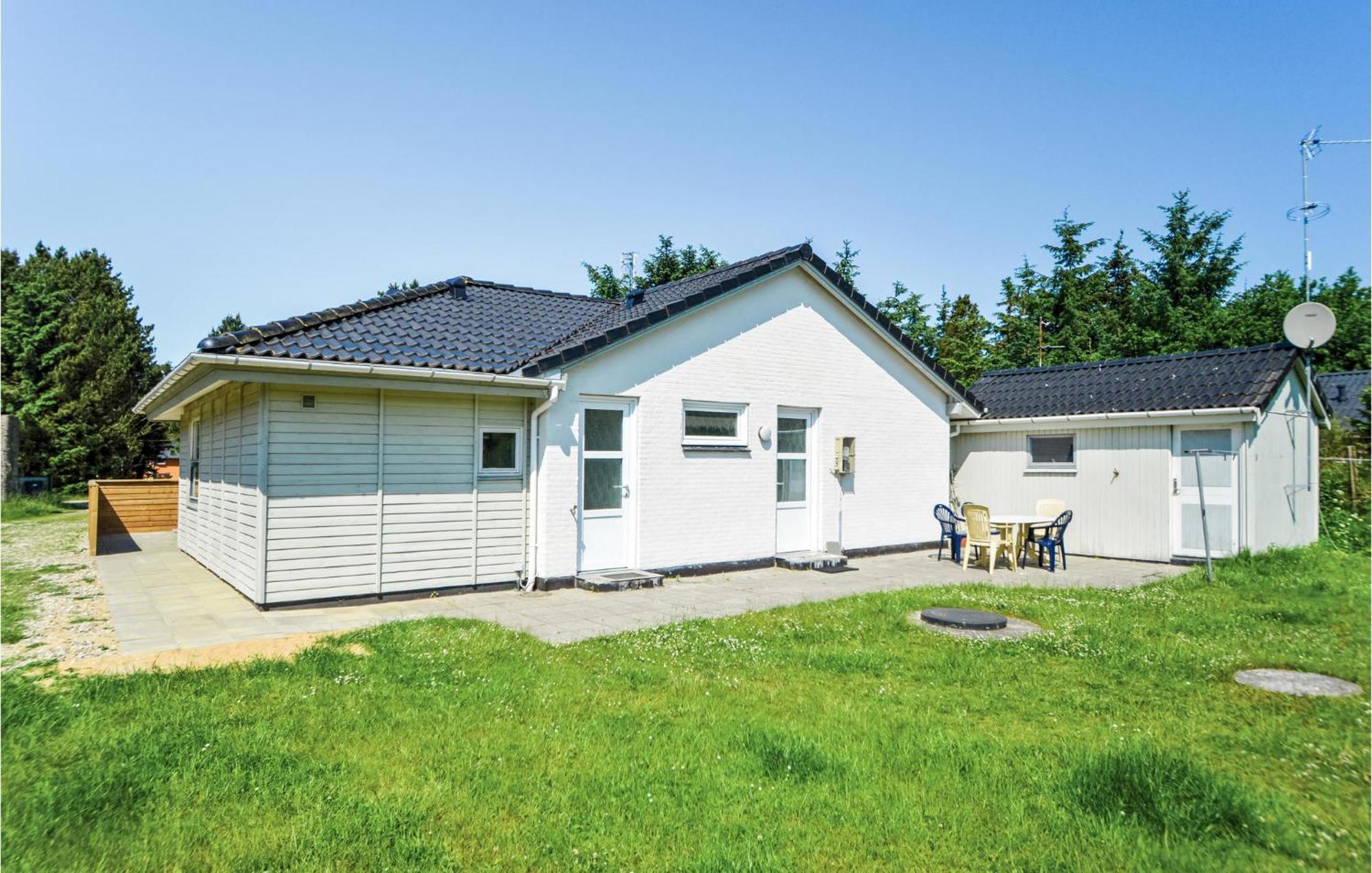 Amazing Home In Blavand With Sauna Eksteriør billede